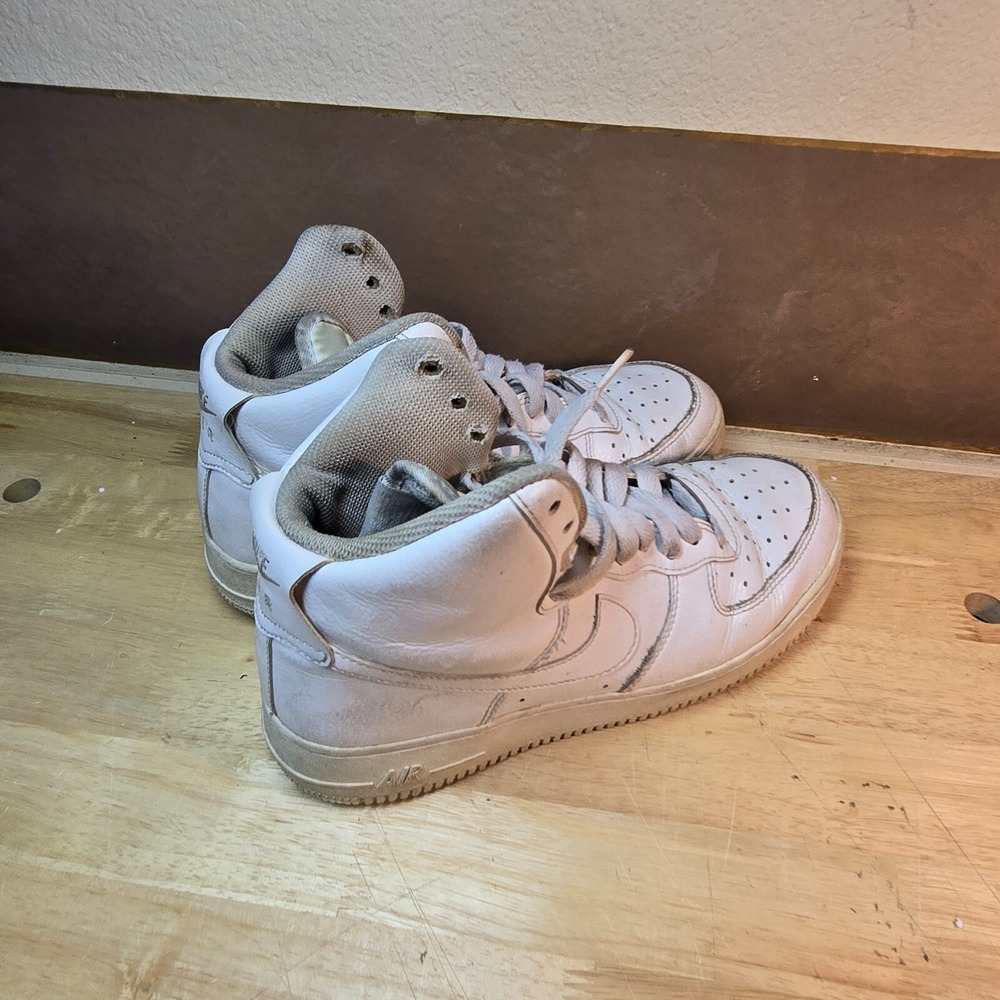 Nike Air Force 1 Triple White High Top Shoes 315121-115 Men's Size 8 - Picture 2 of 6